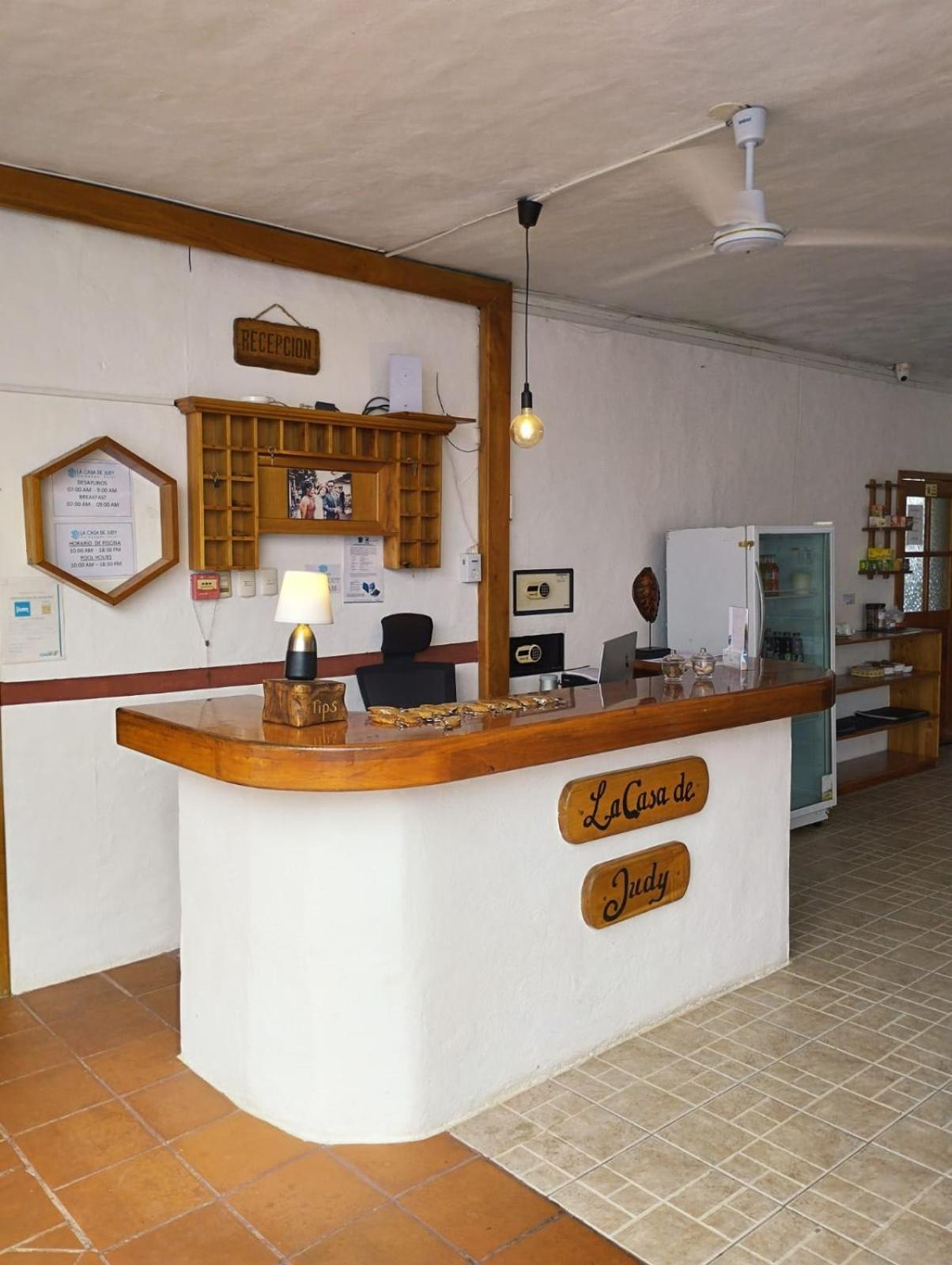 Hotel La Casa De Judy Puerto Ayora  Eksteriør billede